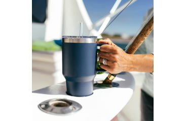 Image of Yeti Rambler 35 oz Mug 2.0 w/Straw Cap