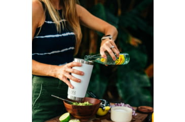 Image of Yeti Rambler 20 oz Tumbler w/Magslider Lid