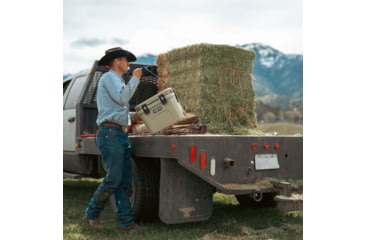 Image of Yeti Roadie 15 Quart Hard Cooler
