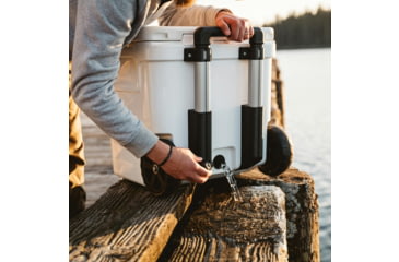 Image of Yeti Roadie 48 Quart Wheeled Hard Cooler