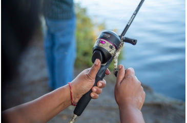 Image of Zebco 33 Lady Camo 2 Piece Medium Spincast Combo 10lb, 6ft, 33LCAMO602MA.NS4