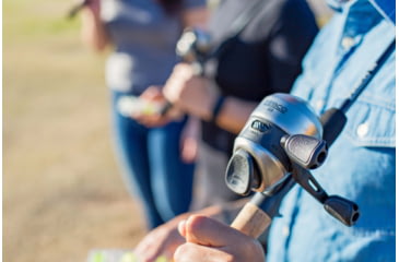 Image of Zebco 33 With 2 Piece Medium Rod Pkg Combo 10lb, 5ft 6in, 3490N.BP4