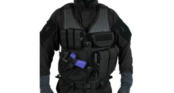 Image of BlackHawk Omega Elite Cross Draw/Pistol Mag Vest - Right Hand, Black, 30EV26BK