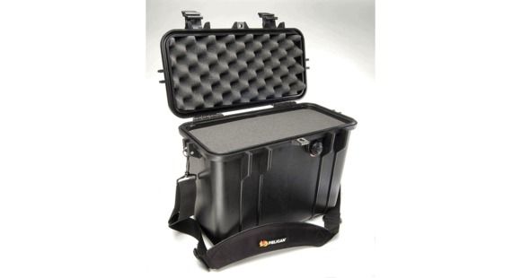 Image of Pelican 1430 Protector Medium Top Loader 17x9.6x13in Case, Silver w/ Foam, 1430-000-180