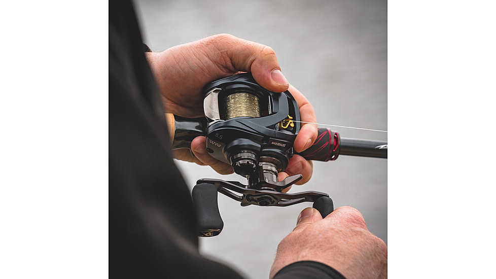 Daiwa Steez-A 100 TWS Baitcast Reel, 8.1-1, 12 + 1, Right Hand, STZ100XH