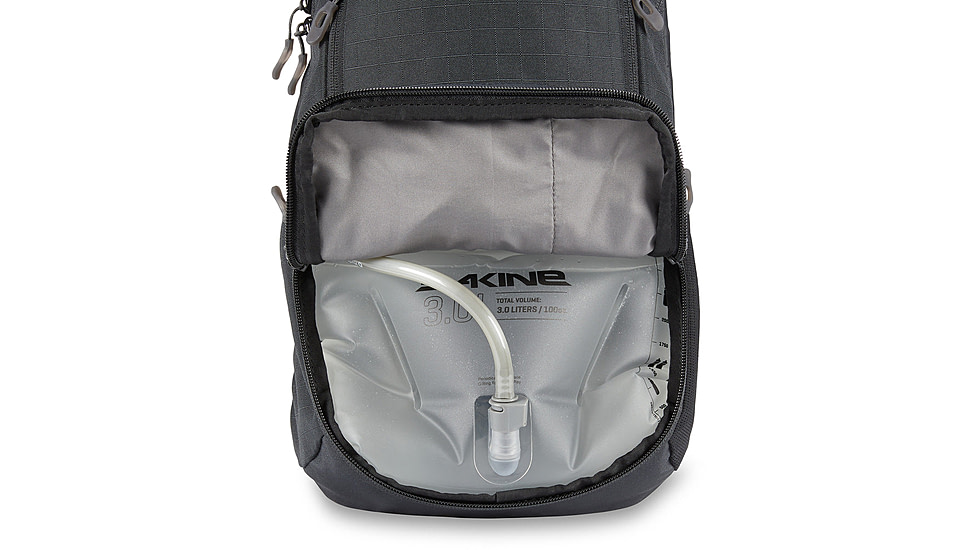 Dakine Syncline Pack, 12L, Black, One Size, D.100.8450.010.OS