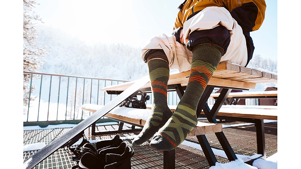 Darn Tough Pennant RFL Over-The-Calf Ultra-Lightweight Ski Sock - Mens, Green, Large, 8002-GREEN-L-DARN