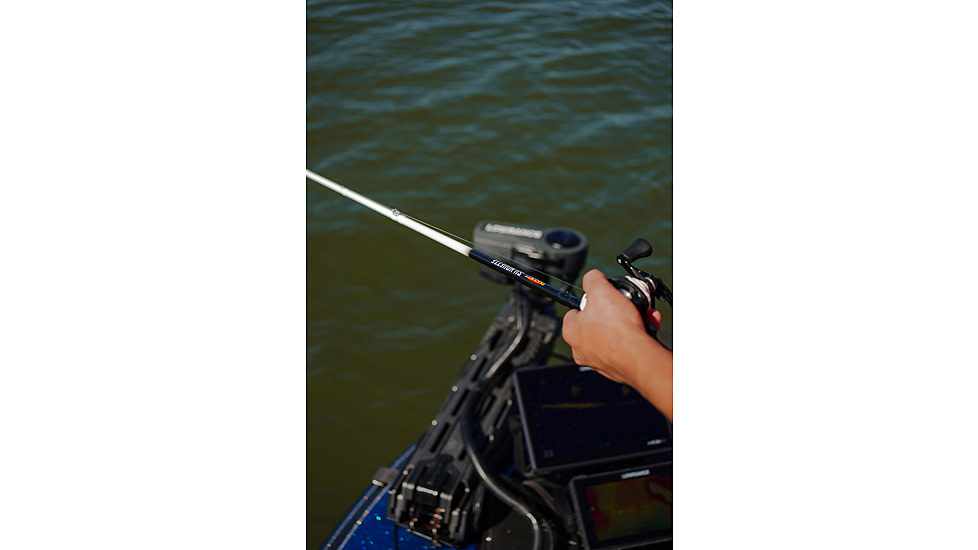 Duckett Fishing Silhouette Fast Spinning, Medium Heavy, White/Black, 7 ft, DFSI70MH-S