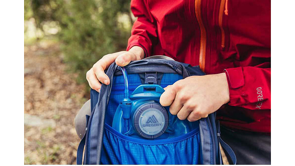 Gregory 30 Liters Zulu FreeFloat Daypack, Halo Blue, Small/Medium, 145664-0527