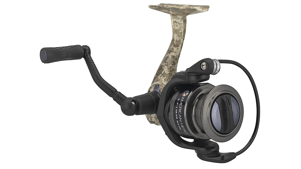 Lew’s American Hero Camo Spinning Reel, SZ 200 Reel, 5+1 Bearings, 6.2-1 Ratio, 1-PC Graphite Frame, Oiled Felt Multi-Disc Drag, Camo/Black, Clam Pack, AHC200G2C