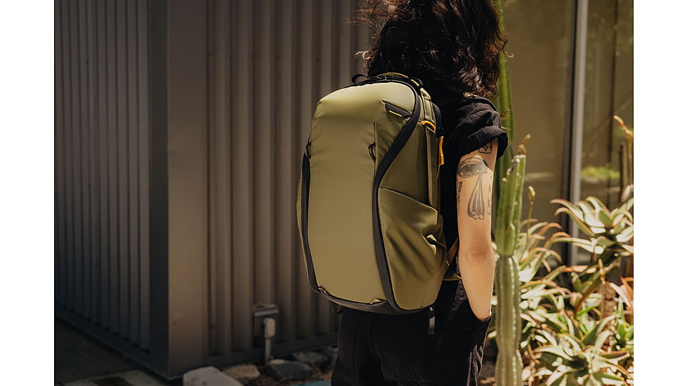 Peak Design Everyday 15 Liters Zip Bag, Kelp, BEDBZ-15-KP-3