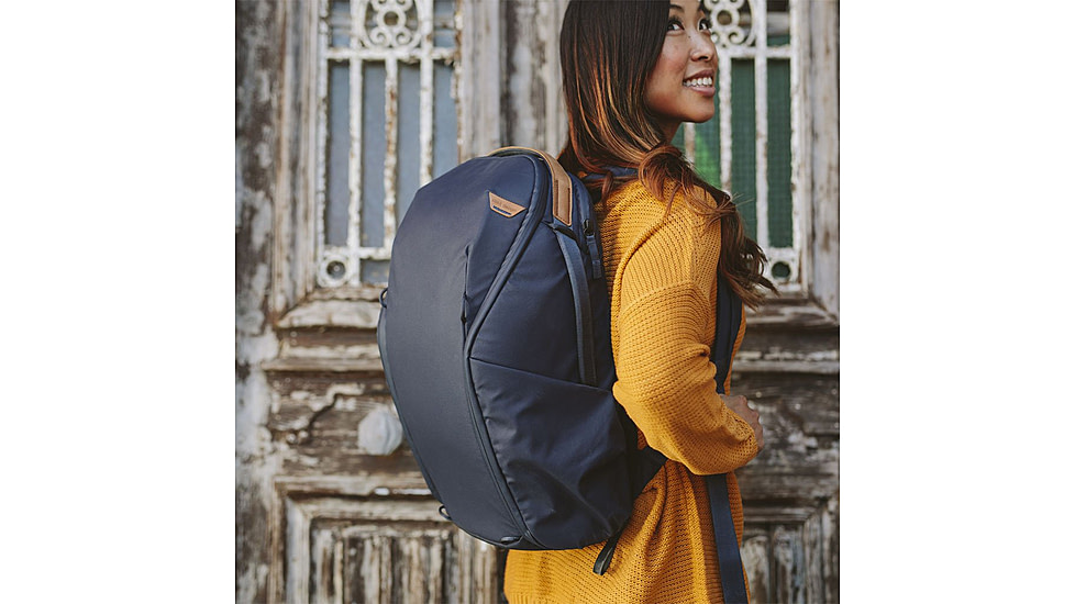 Peak Design Everyday 20 Liters Zip Backpack, Midnight, BEDBZ-20-MN-2