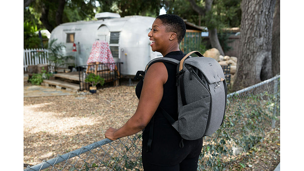 Peak Design Everyday V2 Backpack, 20 Liters, Charcoal, BEDB-20-CH-3