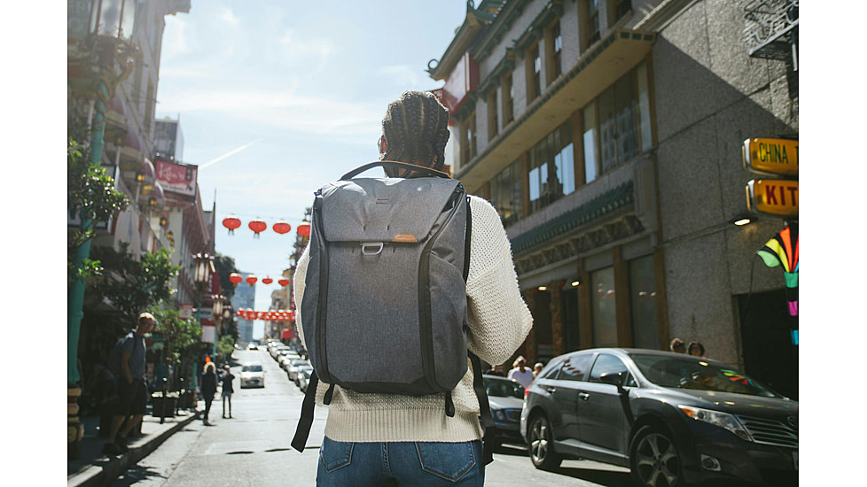 Peak Design Everyday V2 Backpack, 20 Liters, Charcoal, BEDB-20-CH-3