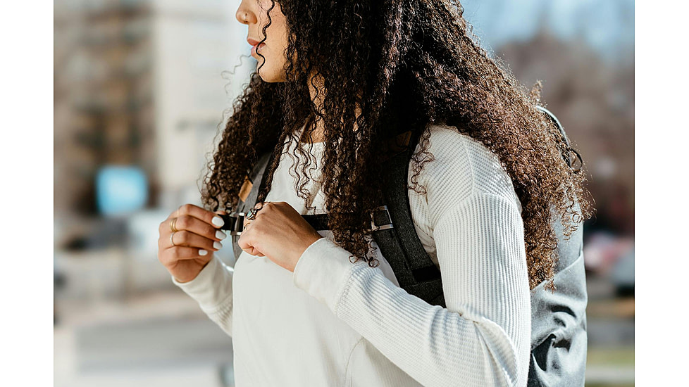 Peak Design Everyday V2 Backpack, 20 Liters, Charcoal, BEDB-20-CH-3