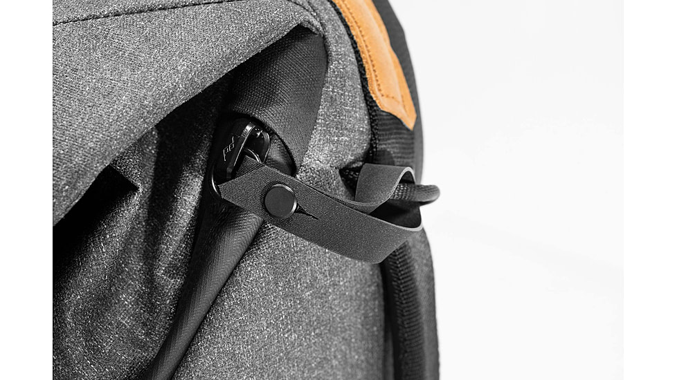 Peak Design Everyday V2 Backpack, 20 Liters, Charcoal, BEDB-20-CH-3