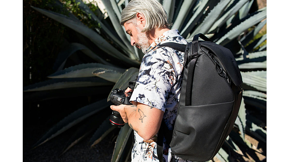 Peak Design Everyday V2 Backpack, 30 Liters, Black, BEDB-30-BK-3