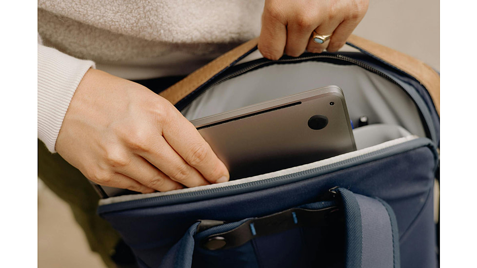 Peak Design Everyday V2 Backpack, 30 Liters, Midnight, BEDB-30-MN-3