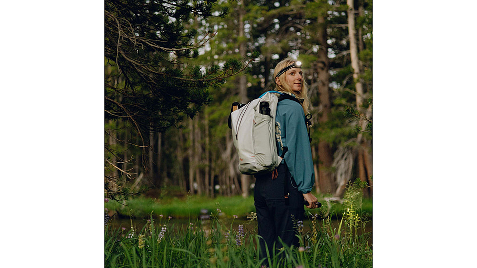 Peak Design Outdoor 25L Backpack, Cloud, BABP-25-CD-1