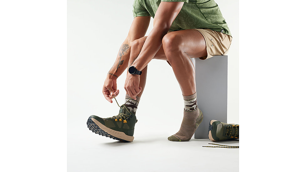 Smartwool Hike Light Cushion Mountain Moose Crew Socks - Mens