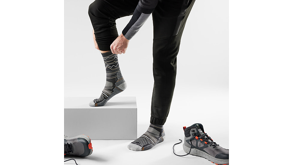 Smartwool Hike Light Cushion Mountain Range Crew Socks