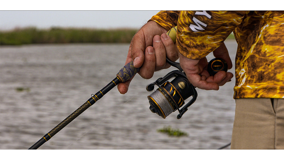 Twin Tack Pro Fishing Grips, Samuri Fade, FG1S-04008