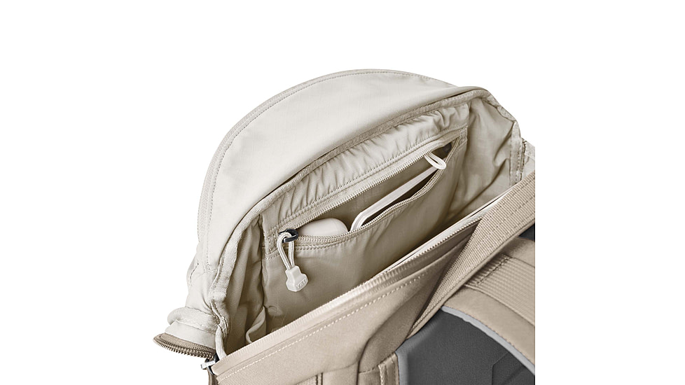 Yeti Crossroads 22L Backpack, Cape Dark Taupe, 26010000320