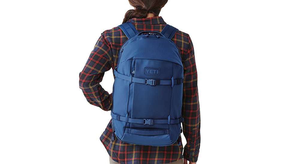 Yeti Crossroads Backpack 27L Navy, Navy, 27 L, 26010000280