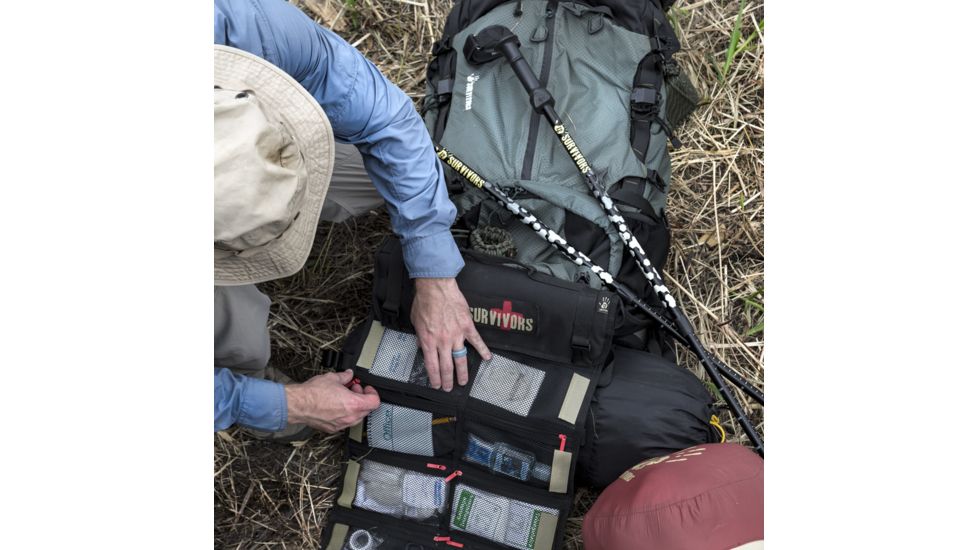 12 Survivors Mini First Aid Rollup Kit TS42002B