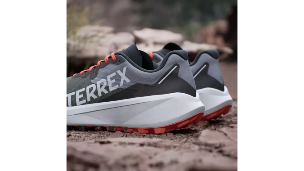 Adidas Terrex IG8840 TERREX AGRAVIC 3, Mens, OLISTR/GREONE/SEIMOR, 10, IG8840-10