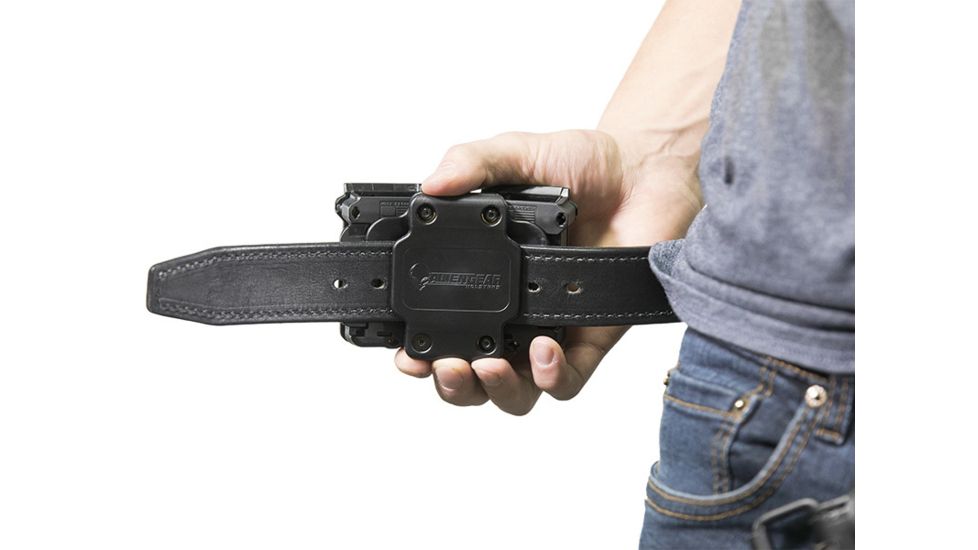 Alien Gear Holsters Mag Carrier Double, .380 Auto/32 ACP, Single Stack, Ridgid, 1.5in Belt Slide, Black, CMCD-1-1-R-15-D