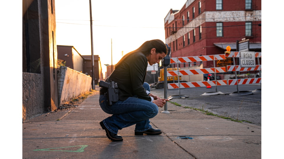 Alien Gear Holsters Rapid Force Polymer Level II OWB Paddle Holster, S&amp;W M&amp;P9c M2.0 Compact 4 In/M&amp;P9 2.0 4.25 In/Per. M&amp;P9 M2.0 C.O.R.E. Ported/Pro Series 4.25 In, Right Hand, Matte Black, Large Light, R2-P-0880-BK-RH-LL-A0-B