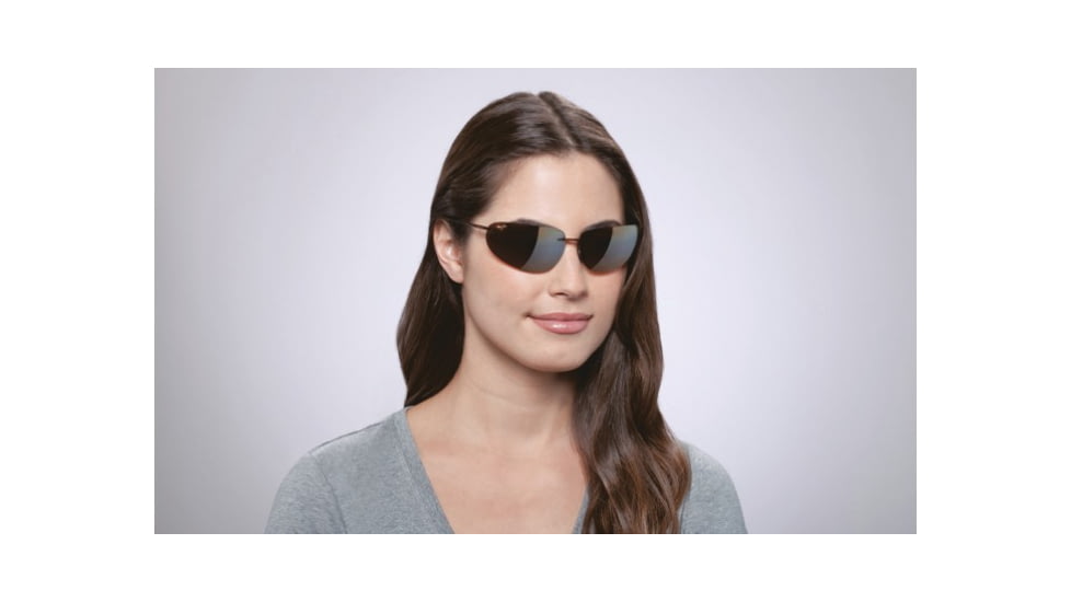 Maui Jim Backyards Sunglasses w/ Rootbeer Frame and HCL Bronze Lenses - H424-26, On Model