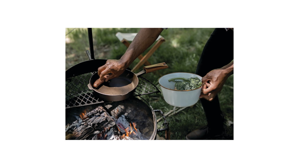 Barebones Cast Iron Skillet 10in