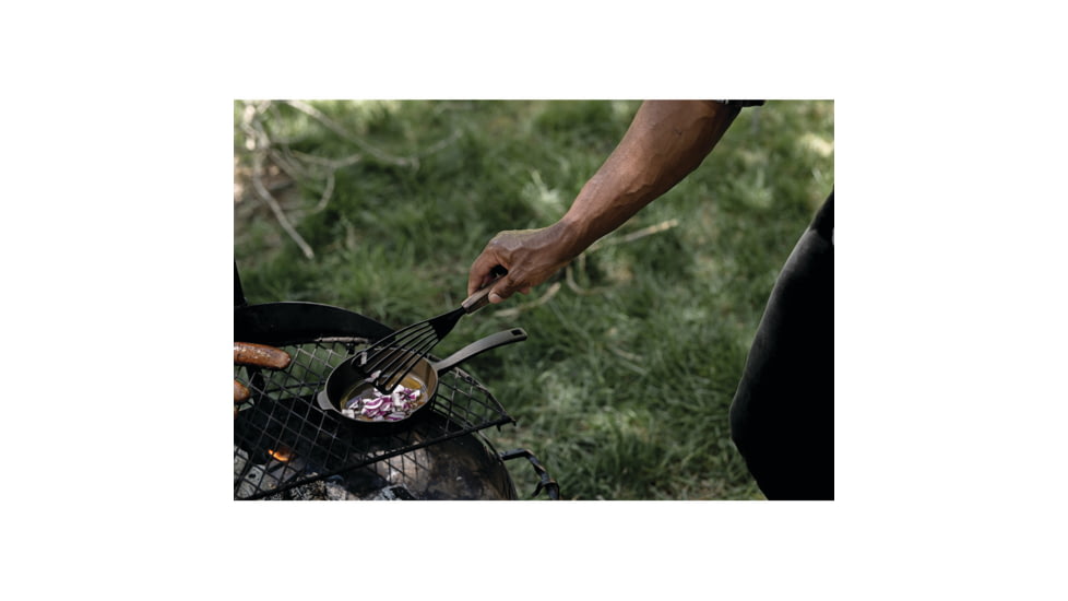 Barebones Cast Iron Skillet 6in