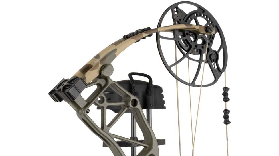 Bear Archery Fred Legend XR RTH Package Predator Bow, 10-70 lbs, Right Hand, Predator Camo, AV35A600P7R