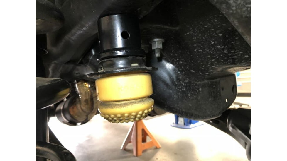 Bison Offroad Leveling Kit for Ford Super Duty 4WD 2011-2019, 35in Max Tire Size, Black, 2.5, FF-2503-35