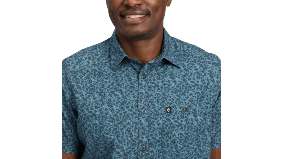 Black Diamond Wingate Short Sleeve Shirt - Mens, Charcoal BD Glyphs, Large, AP7530119666LRG1