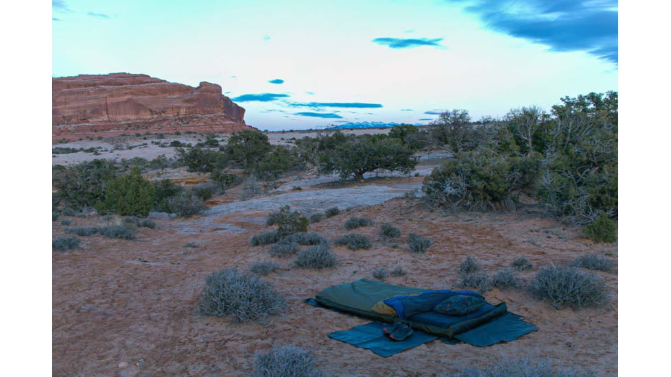 Born Outdoor Sierra Quilt Down, Blue, Large, BO-QD-BL-30