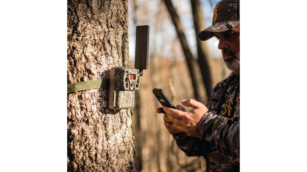 Browning Defender Vision Pro HD Cellular Camera