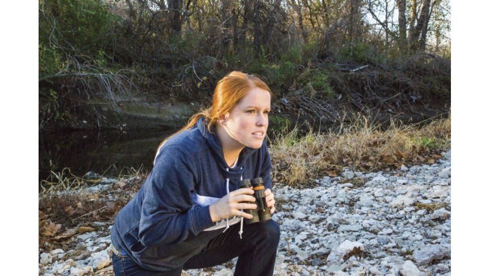 Bushnell Off Trail 8x32 Roof Prism Binoculars, Mid-Size, Black, Box 218032