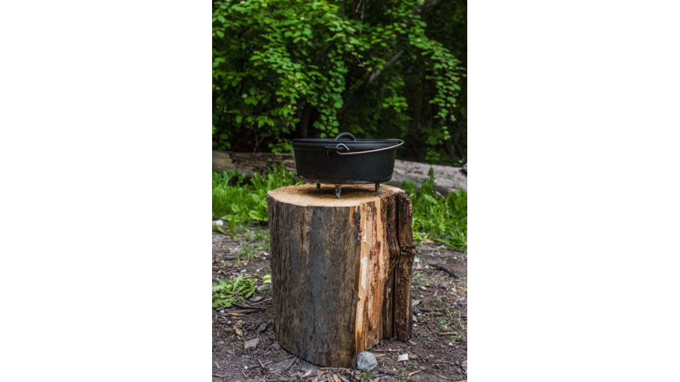 Camp Chef Classic 10in Seasoned Cast Iron Dutch Oven, Dutch Oven 4quart, 10in Diameter, Black, SDO10