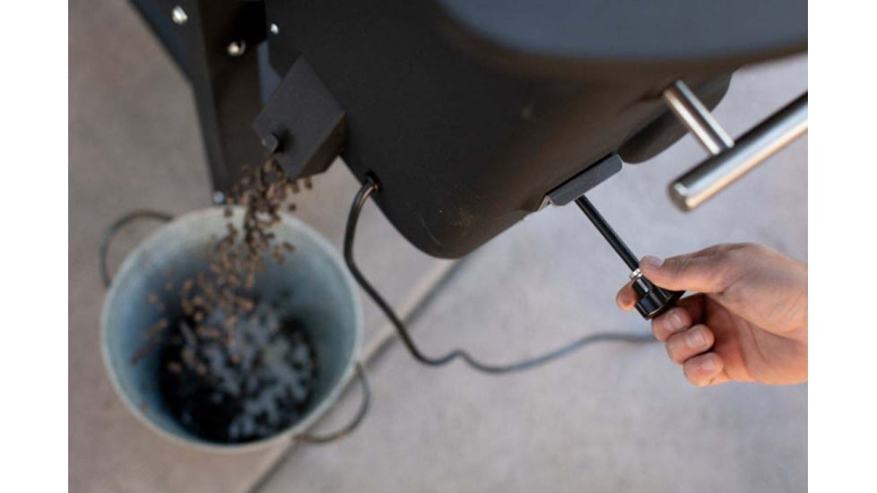 Camp Chef Smokepro DLX Pellet Grill, Bronze, PG24B