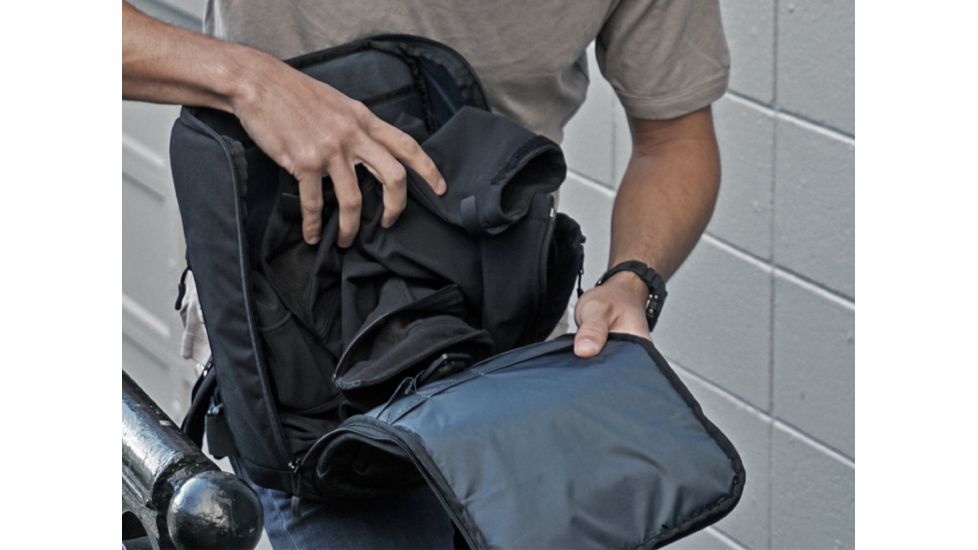 Cannae Optio Sling Pack, Black, Medium CPG-BP-OSB-M-B