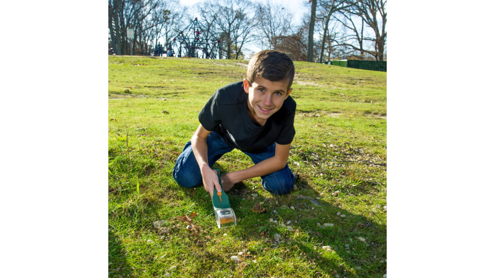 Carson BugView One Hand Bug Catcher with 5x Magnifier Outdoor Green HU-10