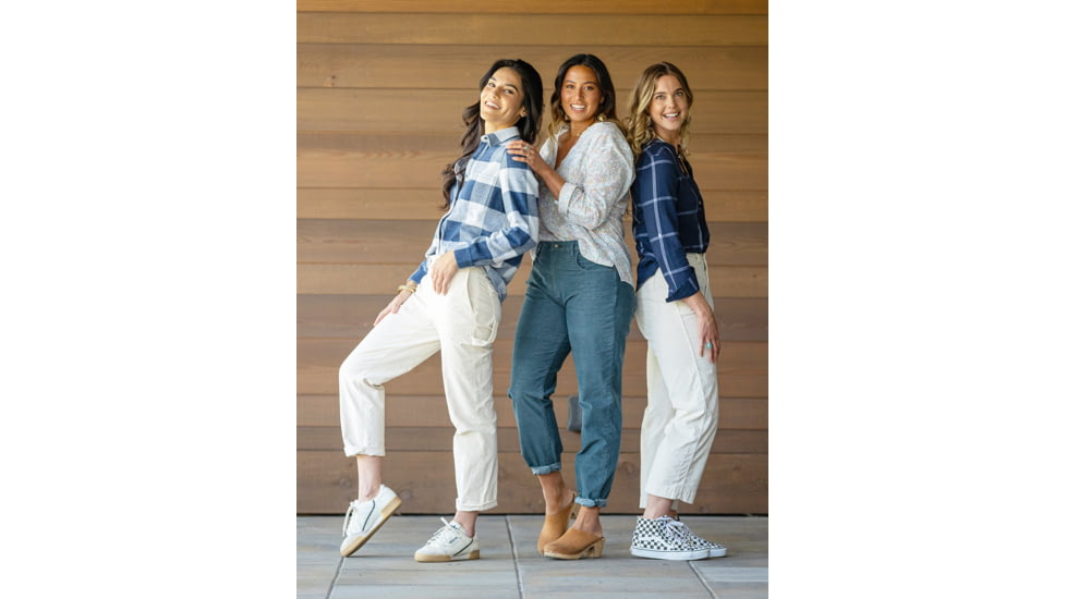 Carve Designs Fairbanks Supersoft Shirt - Womens, Navy Plaid, Medium, TKSS70-909-MD