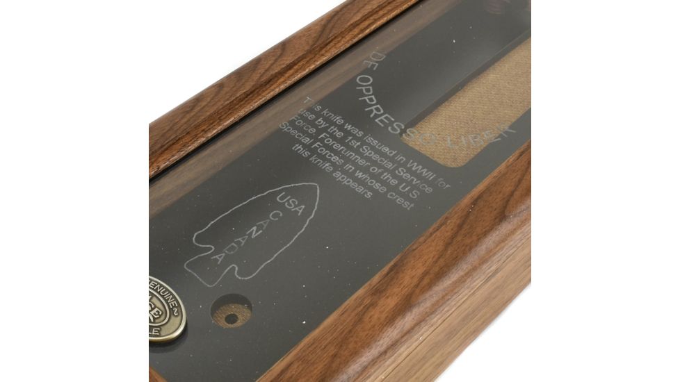 Case V42 Fighting Stiletto Knife Presentation Box 21943