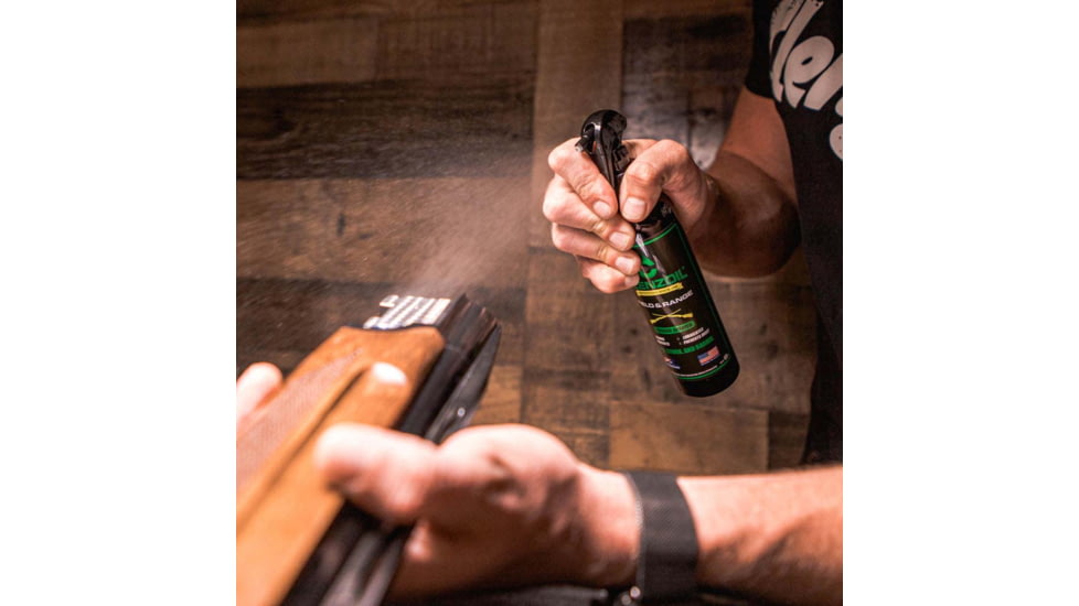 Clenzoil Field &amp; Range Solution w/ Trigger, 8 oz, 8 oz., 2724