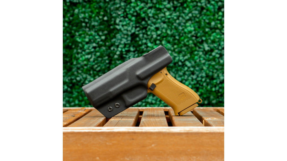 Clip &amp; Carry IWB Kydex Holster for the Glock 19, 19x, 23, 32, 44, Black, Right-Handed, G19-BLK-R