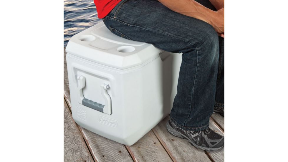 Coleman 120 Quart Xtreme 5 Marine Cooler, OMLD 5887, White, Holds 204 Cans 3000002458